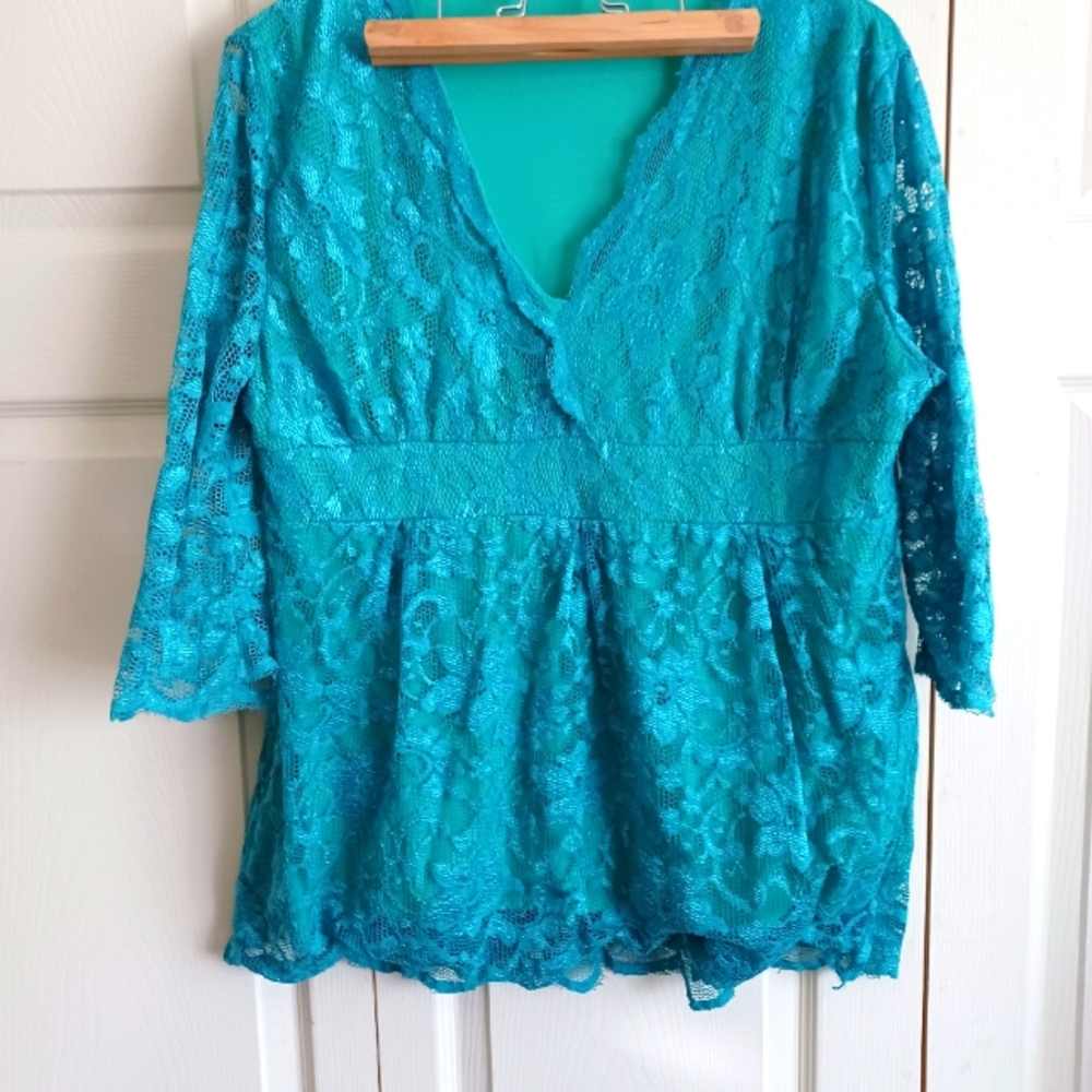 Green lace top